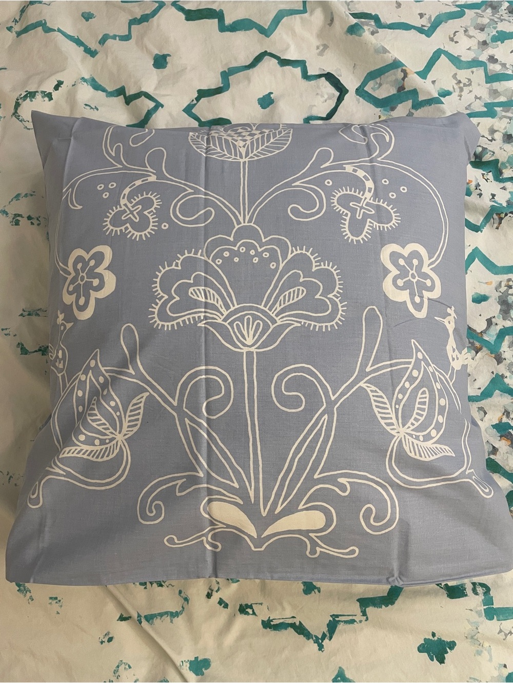 NEW IKEA ELLEN Light Blue and White Floral Graphic Euro Sham Cover 26”x26”
